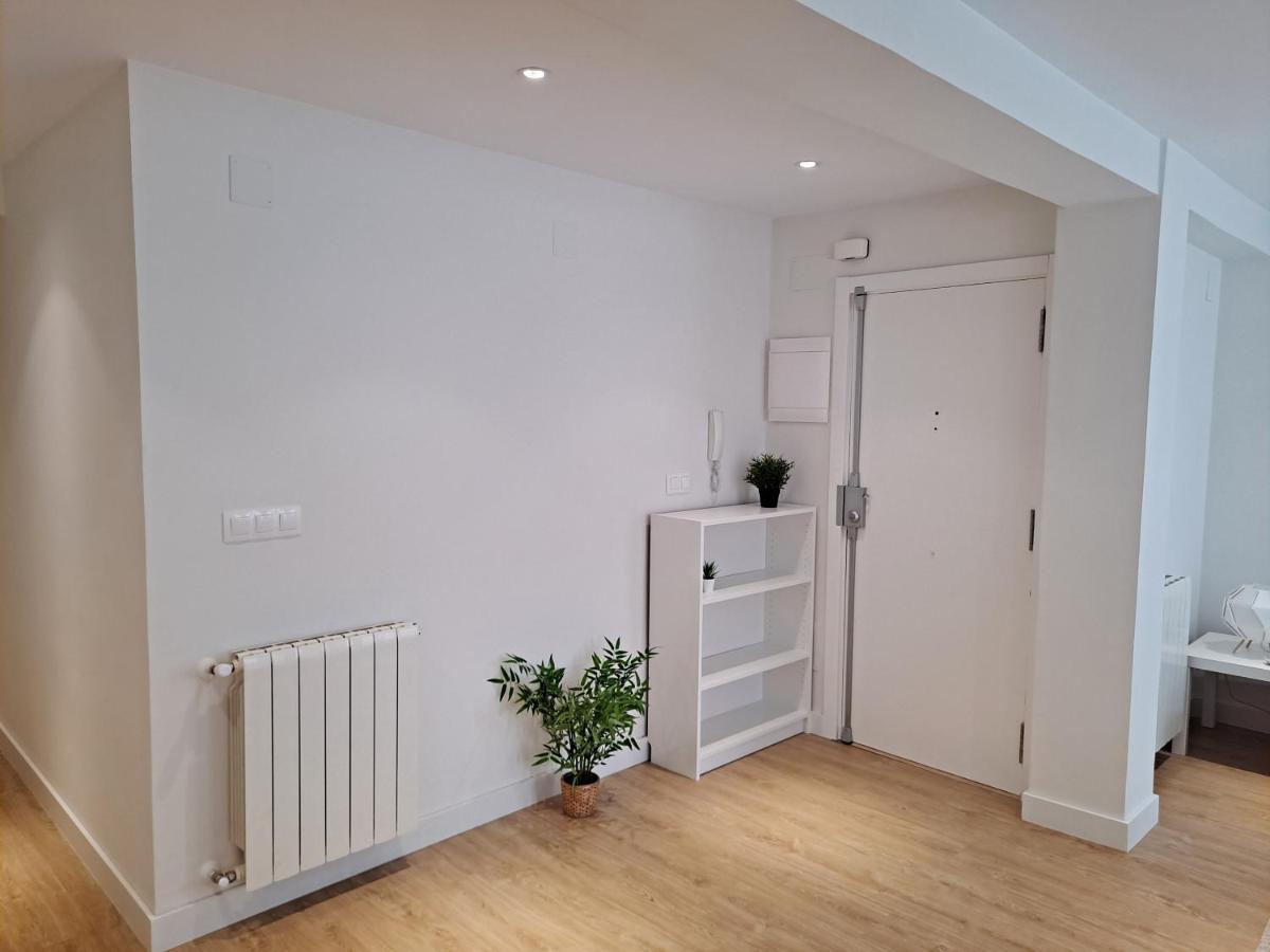 Vistas Muralla Centrico En Zona Peatonal Wi-Fi Vut Lu 3270 لوغو المظهر الخارجي الصورة